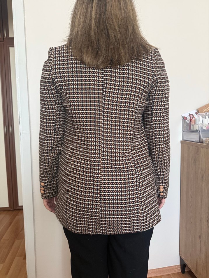 Düğmeli Kahverengi Ekose Kadın Blazer - Görsel 4