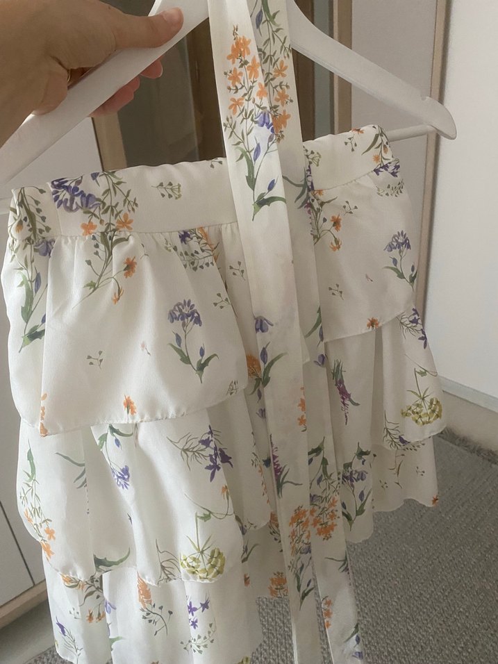 Beyaz Çiçekli Volanlı Elbise - Görsel 5