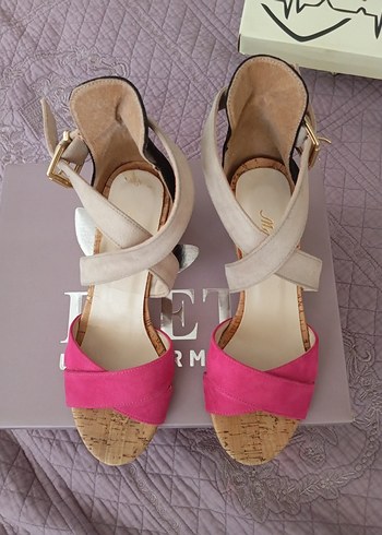 Pembe Süet Dolgu Topuklu Kadın Ayakkabı