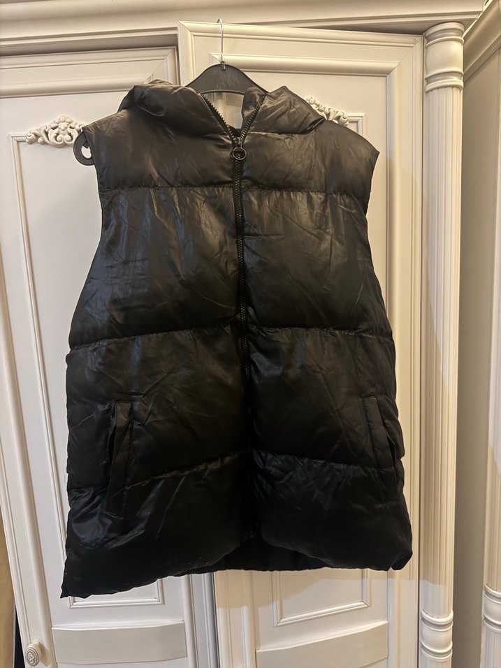 Siyah Deri Kapüşonlu Kolsuz Yelek - Görsel 2