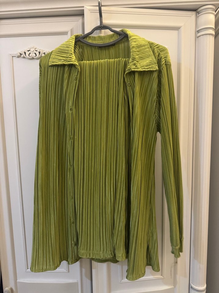 Yeşil Pilili Uzun Kadınsaten takım - Görsel 2