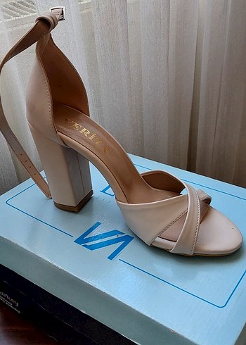 Bej Kadın Topuklu Sandalet - Görsel 2