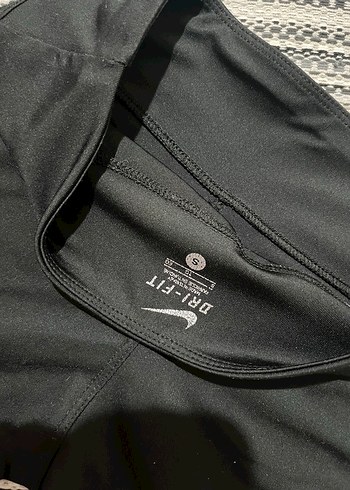 s Beden Siyah Nike Mini Spor Şort