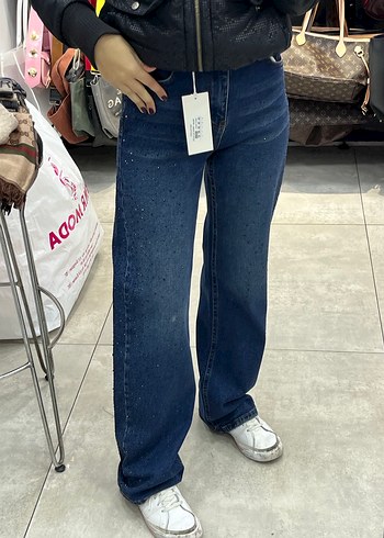 Kadın mavi taşlı parlak jean pantolon