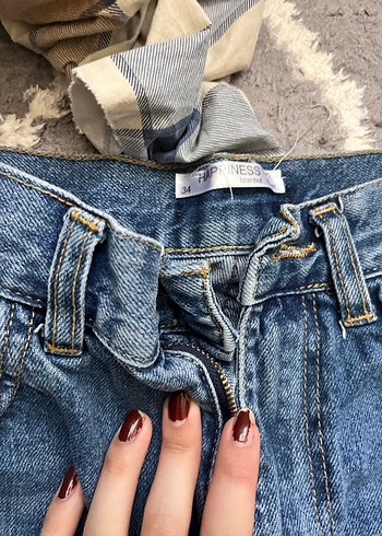 Kadın Mavi Bol Kesim Yırtık Kot Pantolon - Görsel 3