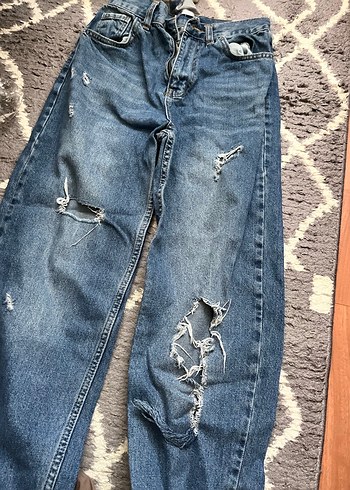 Kadın Mavi Bol Kesim Yırtık Kot Pantolon - Görsel 4