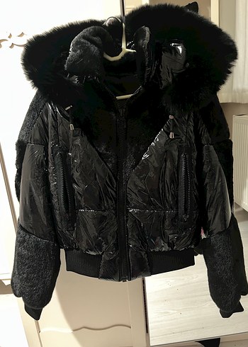 Siyah foxy viral Kürklü Kısa Kadın Kış Montu - Görsel 5