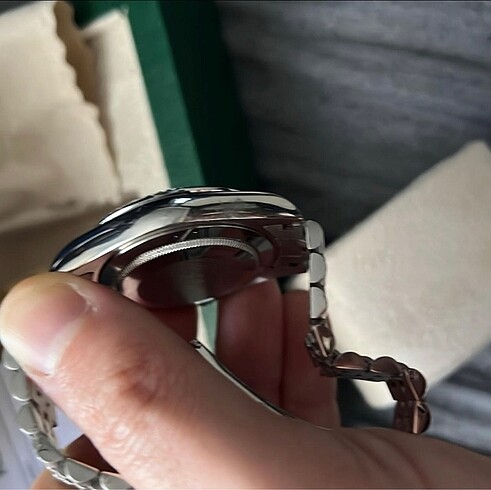 Beden Rolex kutusu ve sertifikası ile !
