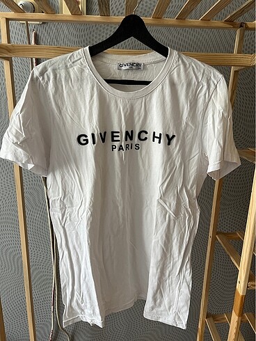 Givenchy tişört