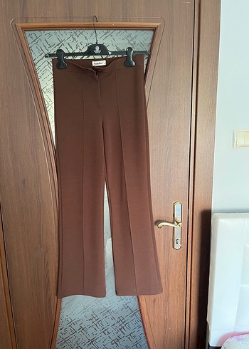 Kahverengi Kemerli Kadın Kumaş Pantolon