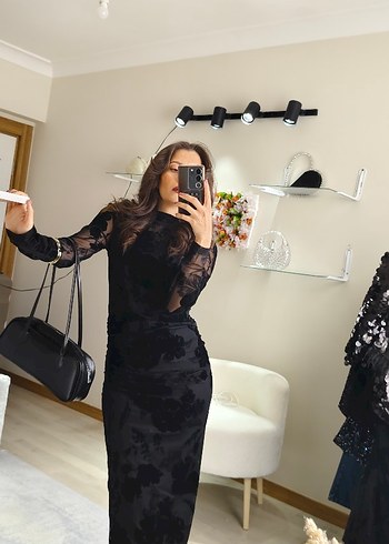 Dantel Detaylı Siyah Uzun elbise