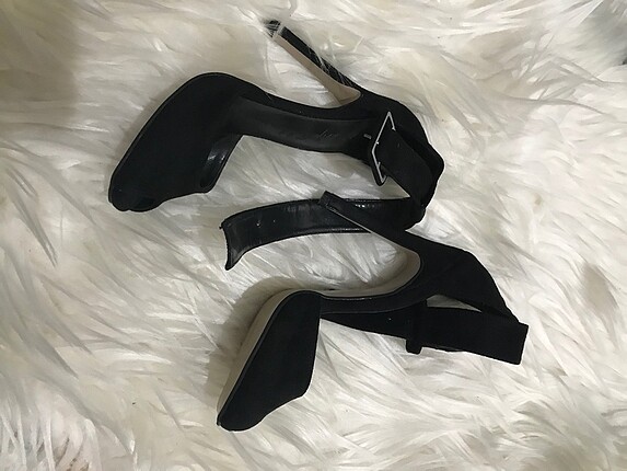 Siyah bilek stiletto