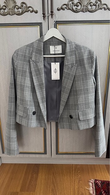 STRADİVARİUS CROP BLAZER CEKET