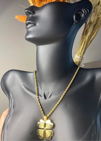 Çelik Gold Yonca Kolye - Görsel 3