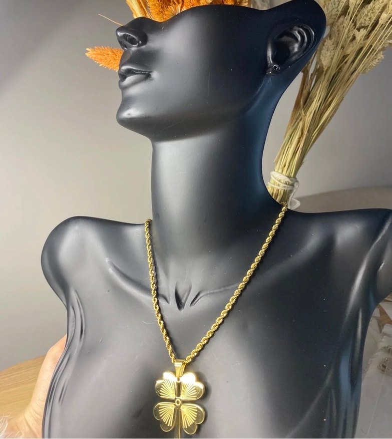 Çelik Gold Yonca Kolye  - Görsel 3