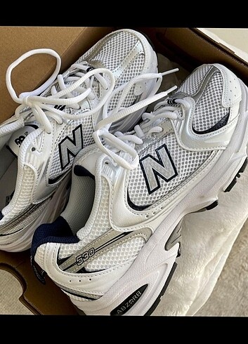 Newbalance white silver navy