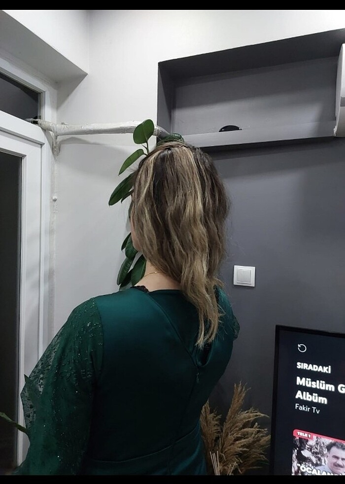 Yeşil saten abiye  - Görsel 2