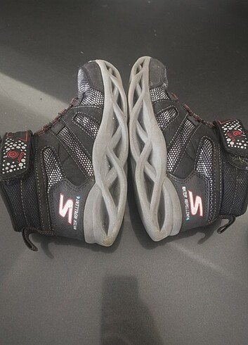 Skechers bot