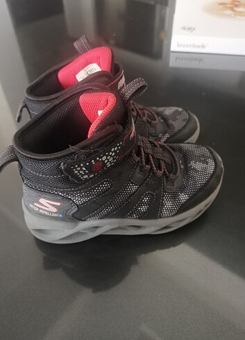 Skechers Skechers bot