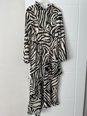 LC Waikiki Zebra desen elbise