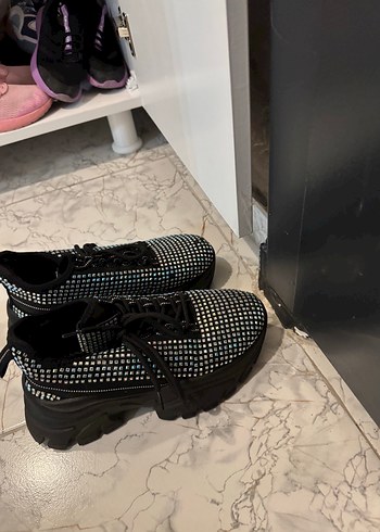 39 Beden siyah Renk Siyah Pullu Polka Dot Blok Topuk Spor Ayakkabı