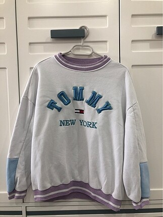 Tommy Sweatshirt