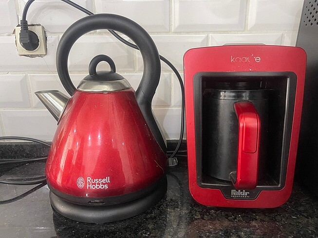 Kettle ve kahve makinesi