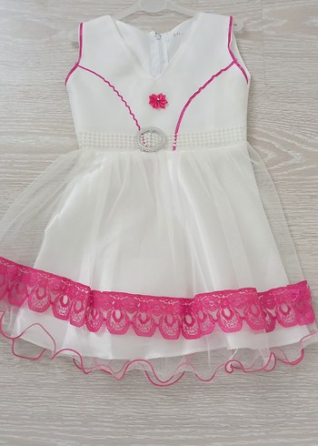 Diğer Klasik Dantelli Pembe Kız Elbisesi