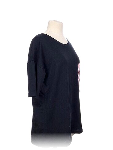 Batik Batik T-shirt %70 İndirimli.