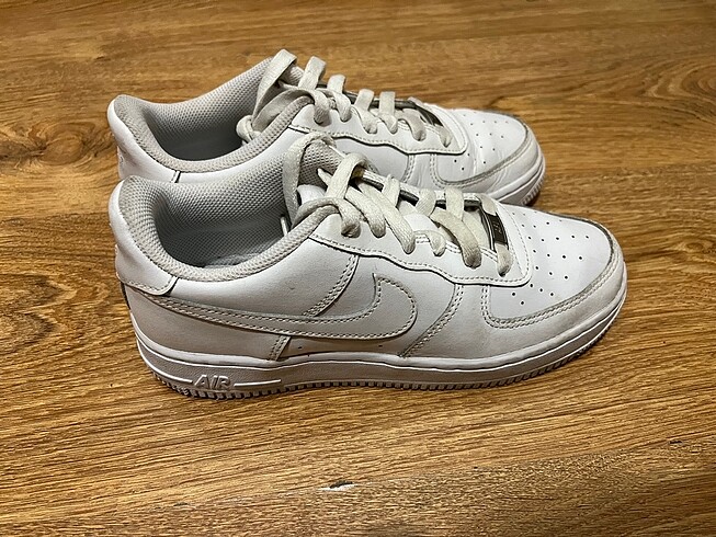 37,5 Beden beyaz Renk orijinal nike air force