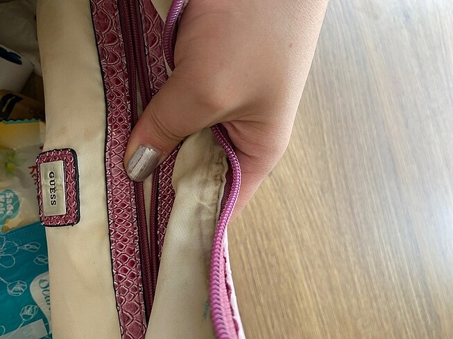 Orijinal vintage GUESS pembe deri kol çantası - Görsel 5