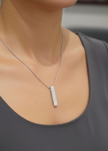 Zincir Detaylı Uzun Altın Kadın Kolye - Görsel 4