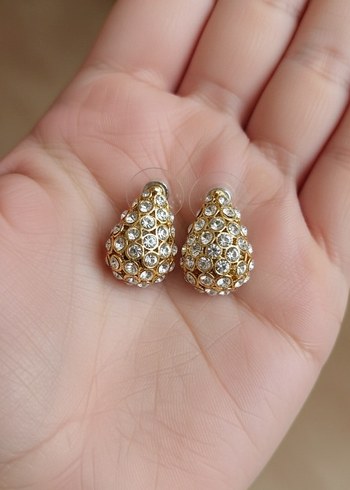 Altın Renkli Mini Taşlı Küpe - Görsel 3