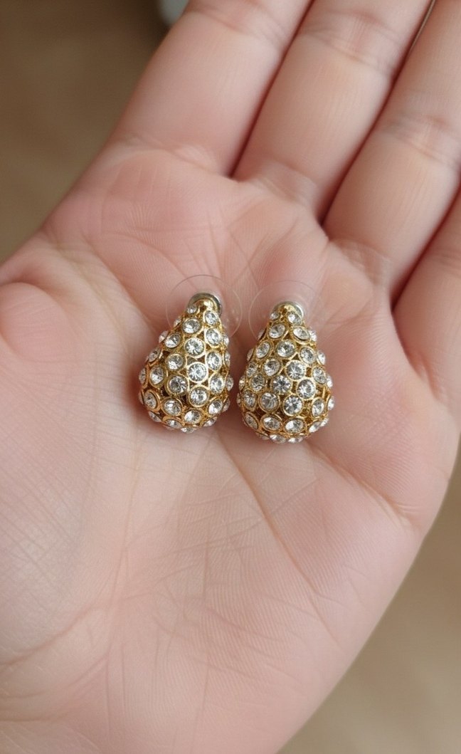 Altın Renkli Mini Taşlı Küpe - Görsel 3