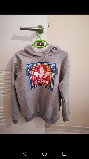 Sweeatshirt