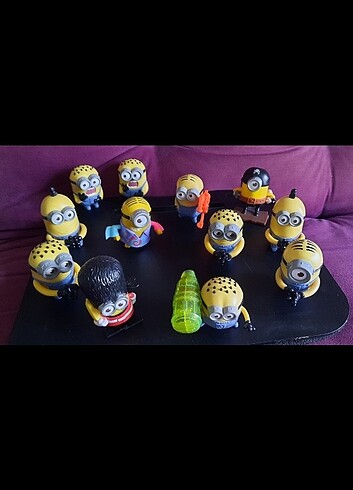 12 ADET MİNİON FİGÜR