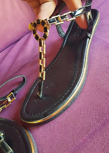 Altın Renkli, Taşlı Toka Detaylı HOTİÇ Sandalet 36 NUMARA - Görsel 3