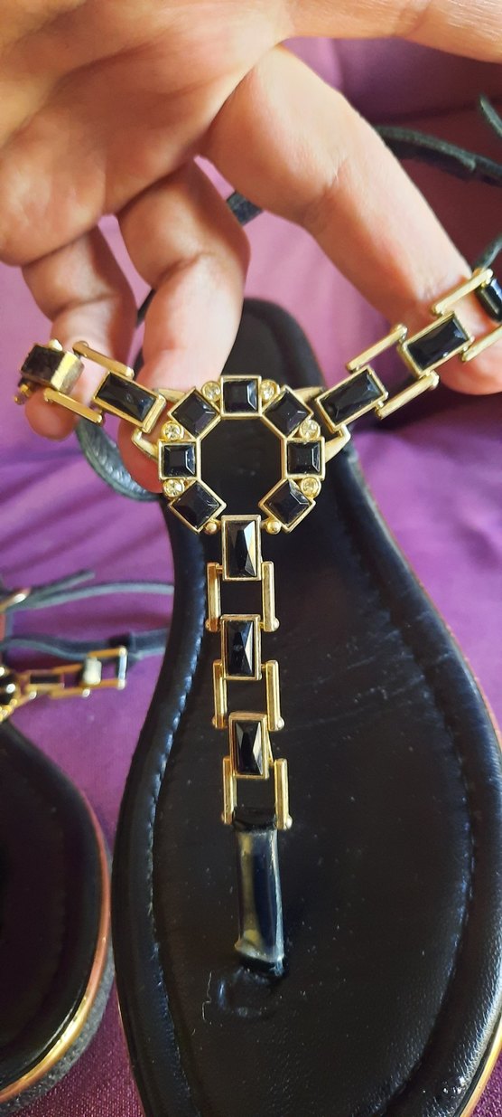 Altın Renkli, Taşlı Toka Detaylı HOTİÇ Sandalet 36 NUMARA - Görsel 2