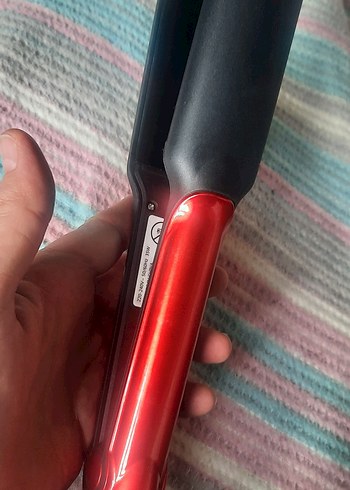 Kırmızı Saç Düzleştirici - Görsel 4