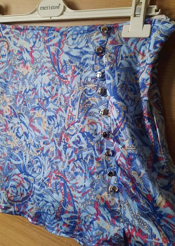 Düğme detaylı Mini Etek - Görsel 2