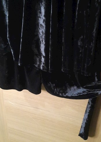 Siyah saten kadife şortlu elbise - Görsel 4