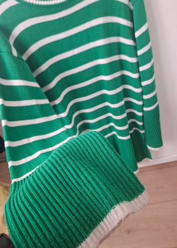 Yeşil Çizgili Uzun Kollu Boğazlı Triko Kazak - Görsel 3