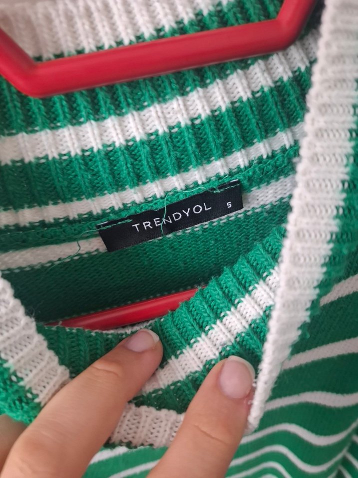 Yeşil Çizgili Uzun Kollu Boğazlı Triko Kazak - Görsel 4