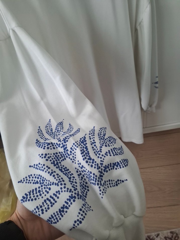 Beyaz Uzun Kollu Kadın Sweatshirt - Görsel 4