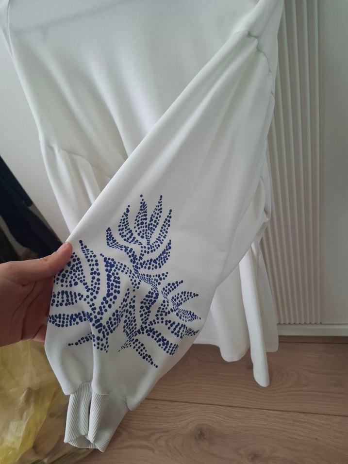 Beyaz Uzun Kollu Kadın Sweatshirt - Görsel 2