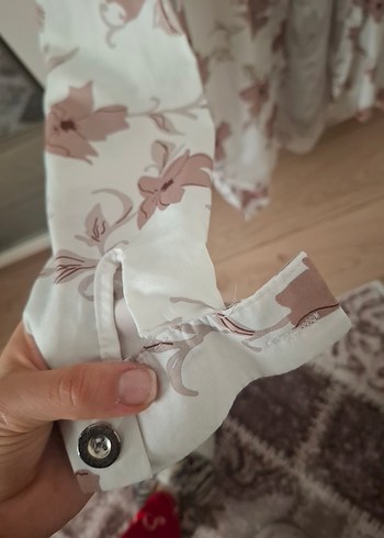 Çiçek Desenli Beyaz Uzun Kollu Gömlek - Görsel 5