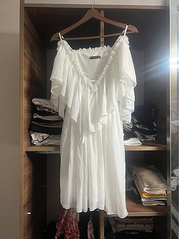 Beyaz Kısa Elbise