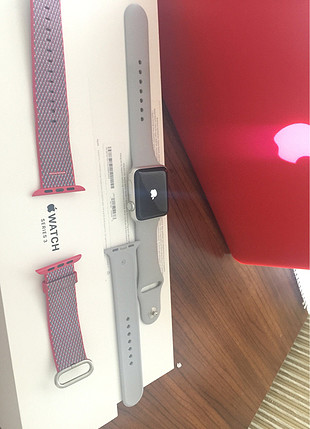 diğer Beden gri Renk Apple Watch 3 seri ve Yanında 350 tl değerinde ek kordonu