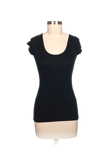 Diğer T-shirt %70 İndirimli.