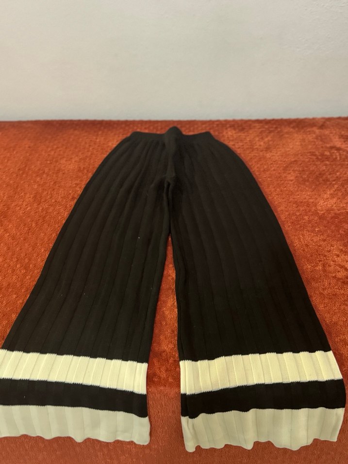 Kadın Siyah Beyaz Çizgili Uzun Kollu Triko takım - Görsel 4